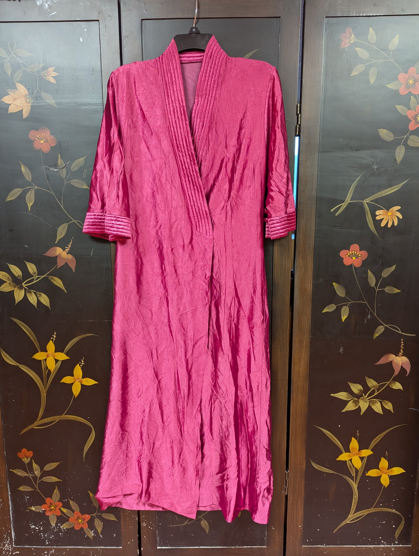 Silky Shiny Luxury vintage style deep pink glamour kimono robe